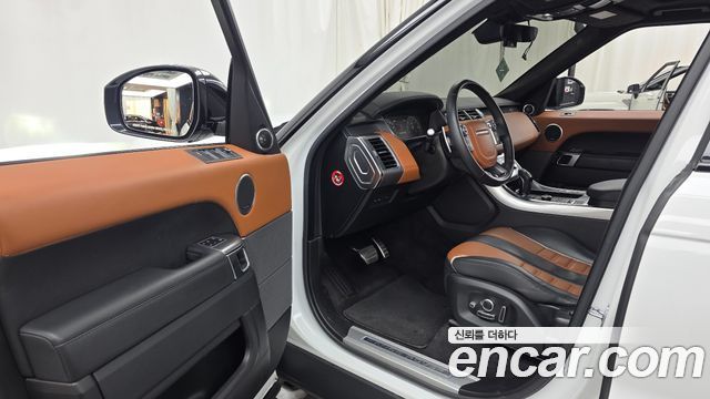Land Rover Range Rover Sport 2017 — photo 10