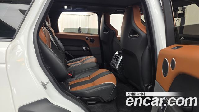 Land Rover Range Rover Sport 2017 — photo 12
