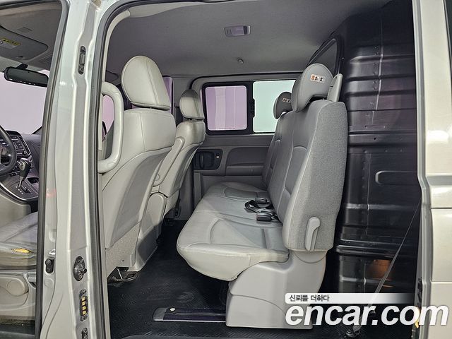 Hyundai Starex 2016 — photo 8