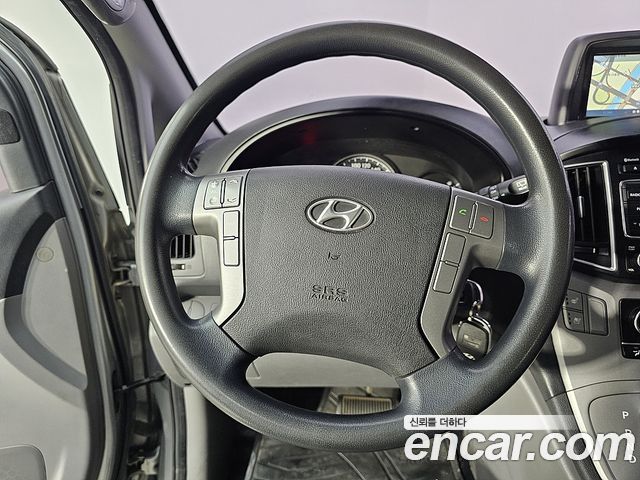 Hyundai Starex 2016 — photo 13