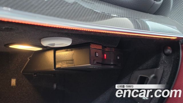 Mercedes-Benz CLS-Class 2020 — photo 31