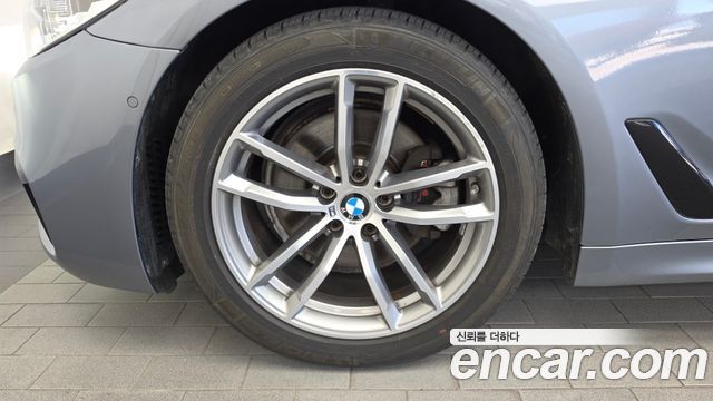 BMW 5-Series 2017 — photo 5