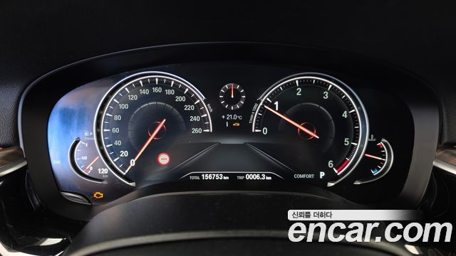 BMW 5-Series 2017 — photo 8