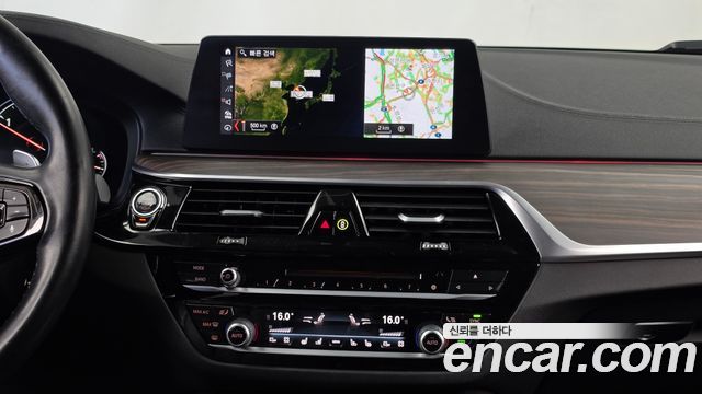 BMW 5-Series 2017 — photo 14