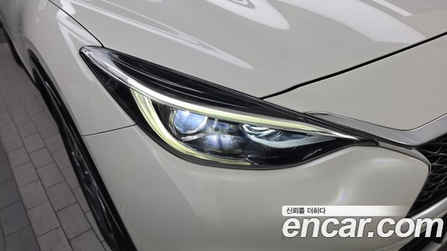 Infiniti Q30 2019 — photo 8
