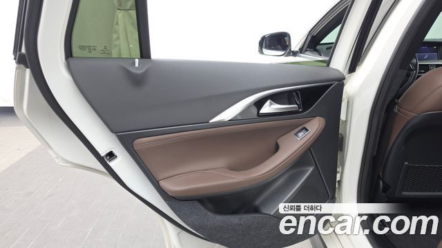 Infiniti Q30 2019 — photo 15