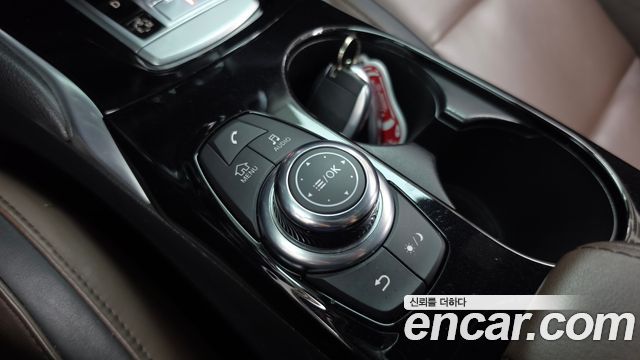 Infiniti Q30 2019 — photo 31