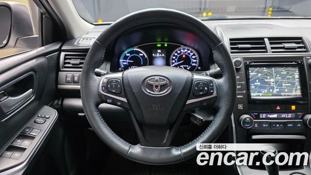 Toyota Camry 2016 — photo 19