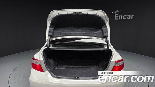 Toyota Camry 2016 — photo 26