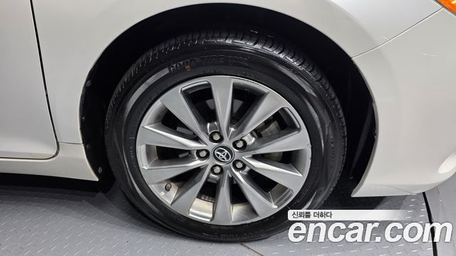 Toyota Camry 2016 — photo 7