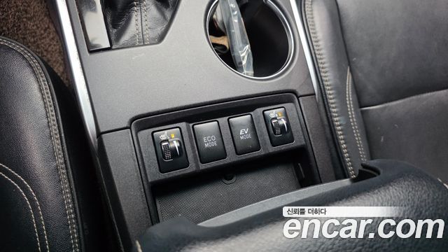 Toyota Camry 2016 — photo 31