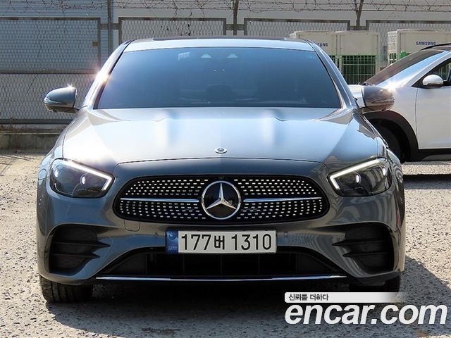 Mercedes-Benz E-Class 2023 — photo 1