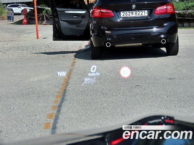 Mercedes-Benz E-Class 2023 — photo 11