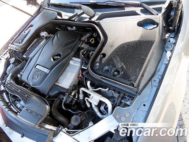 Mercedes-Benz E-Class 2023 — photo 19