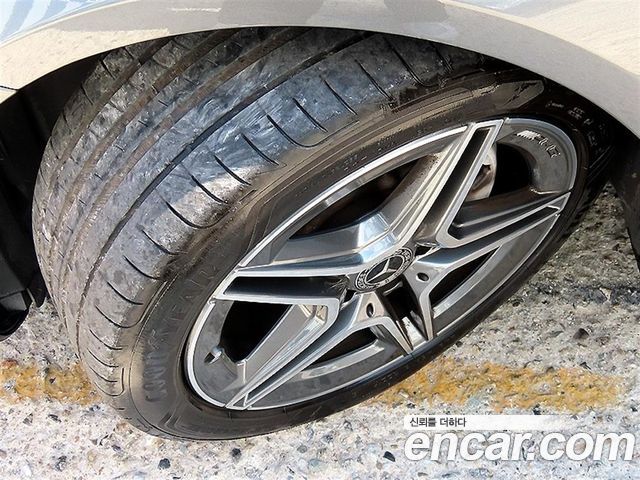 Mercedes-Benz E-Class 2023 — photo 20