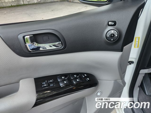 Kia Canival 2014 — photo 14