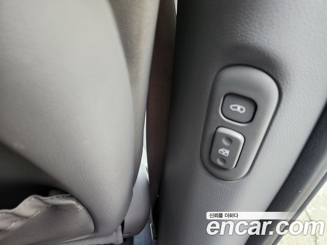 Kia Canival 2014 — photo 15