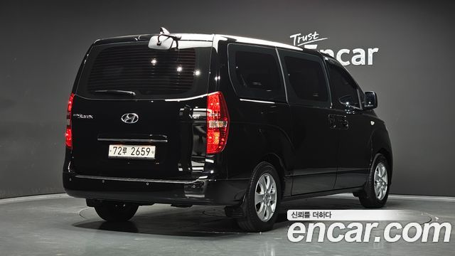 Hyundai Starex 2019 — photo 2