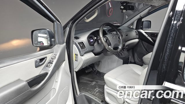 Hyundai Starex 2019 — photo 18