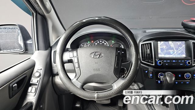 Hyundai Starex 2019 — photo 19