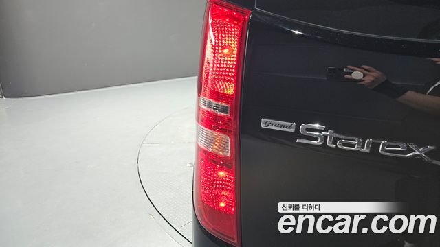 Hyundai Starex 2019 — photo 9