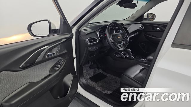 Chevrolet Korea Trailblazer 2021 — photo 13