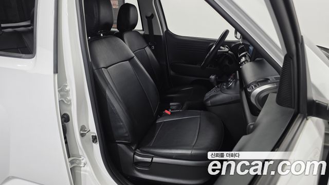 Hyundai Casper 2023 — photo 16