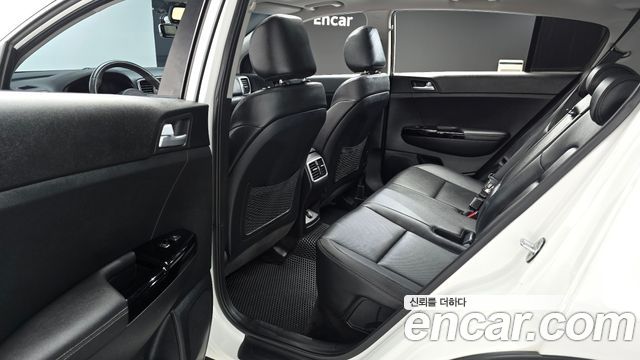 Kia Sportage 2016 — photo 11