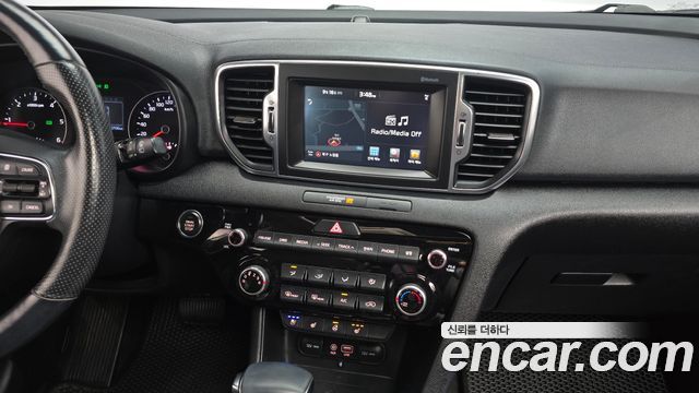 Kia Sportage 2016 — photo 13