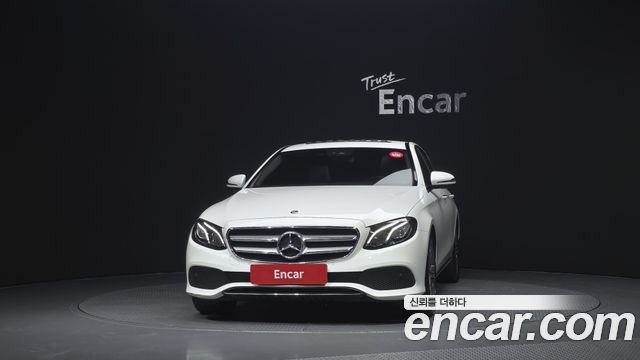Mercedes-Benz E-Class 2019 — photo 3