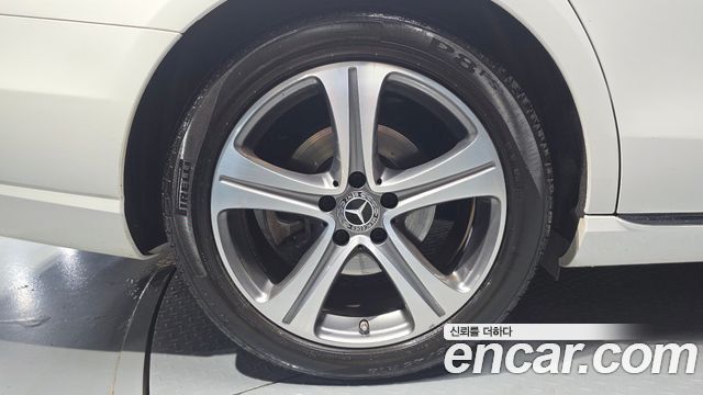 Mercedes-Benz E-Class 2019 — photo 5