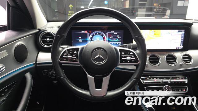 Mercedes-Benz E-Class 2019 — photo 19