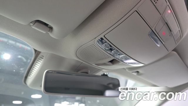 Mercedes-Benz E-Class 2019 — photo 25