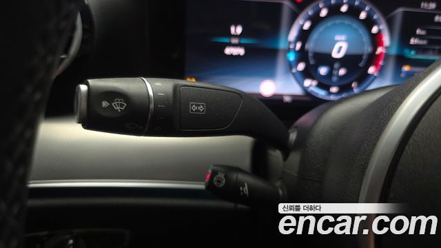 Mercedes-Benz E-Class 2019 — photo 26