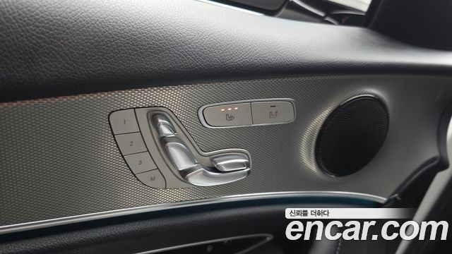 Mercedes-Benz E-Class 2019 — photo 29