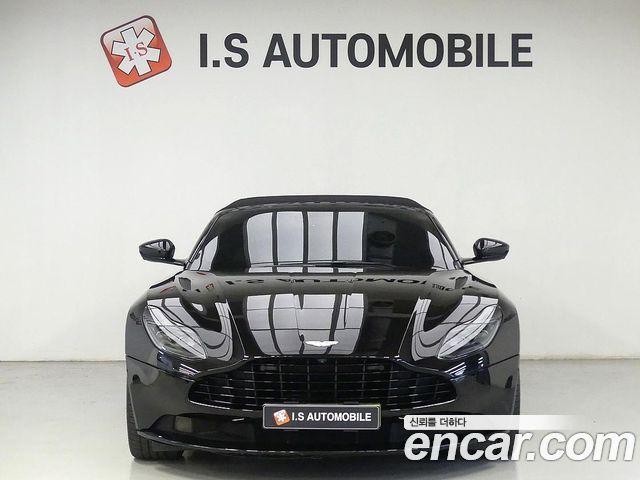Aston Martin DB11 2022 — photo 2