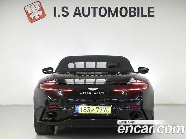 Aston Martin DB11 2022 — photo 3