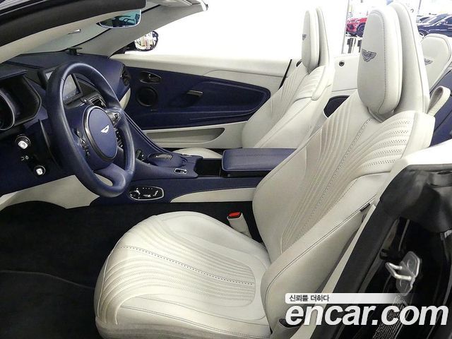 Aston Martin DB11 2022 — photo 5