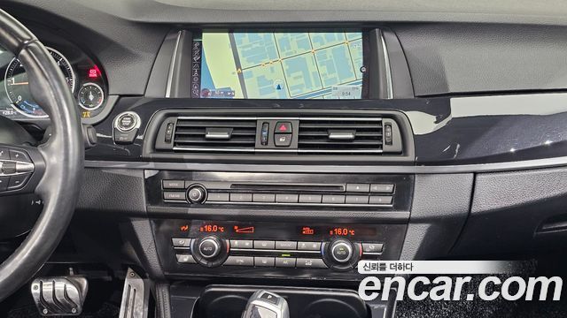 BMW 5-Series 2016 — photo 19