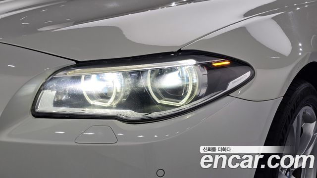 BMW 5-Series 2016 — photo 8