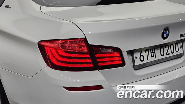 BMW 5-Series 2016 — photo 9
