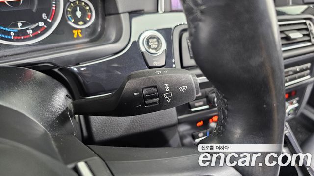 BMW 5-Series 2016 — photo 38