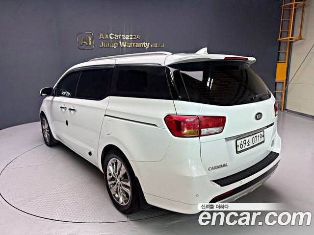 Kia Canival 2016 — photo 4