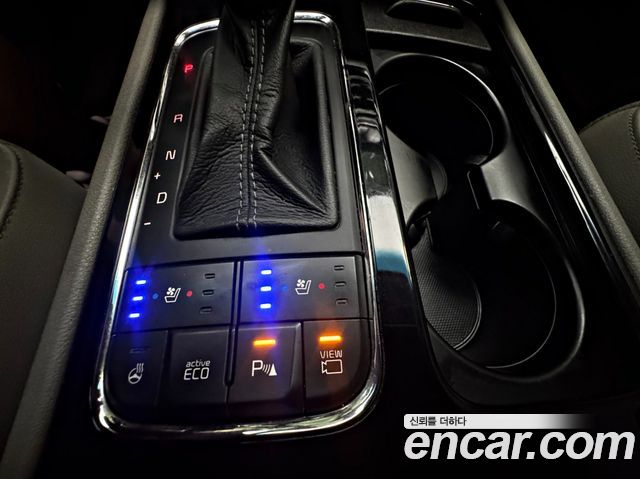 Kia Canival 2016 — photo 18