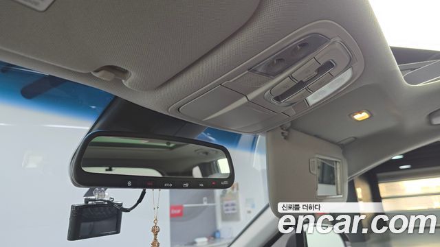 Hyundai Santafe 2019 — photo 23