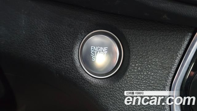 Hyundai Santafe 2019 — photo 25