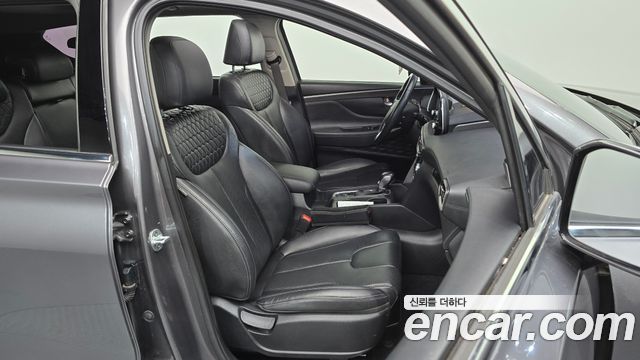 Hyundai Santafe 2019 — photo 16