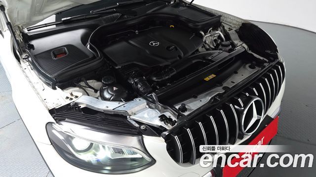 Mercedes-Benz GLC-Class 2018 — photo 6