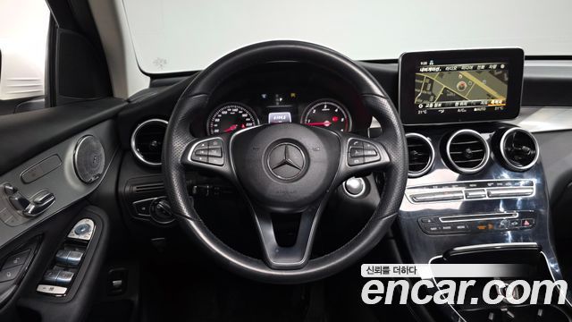 Mercedes-Benz GLC-Class 2018 — photo 19