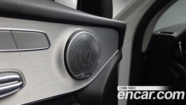 Mercedes-Benz GLC-Class 2018 — photo 23